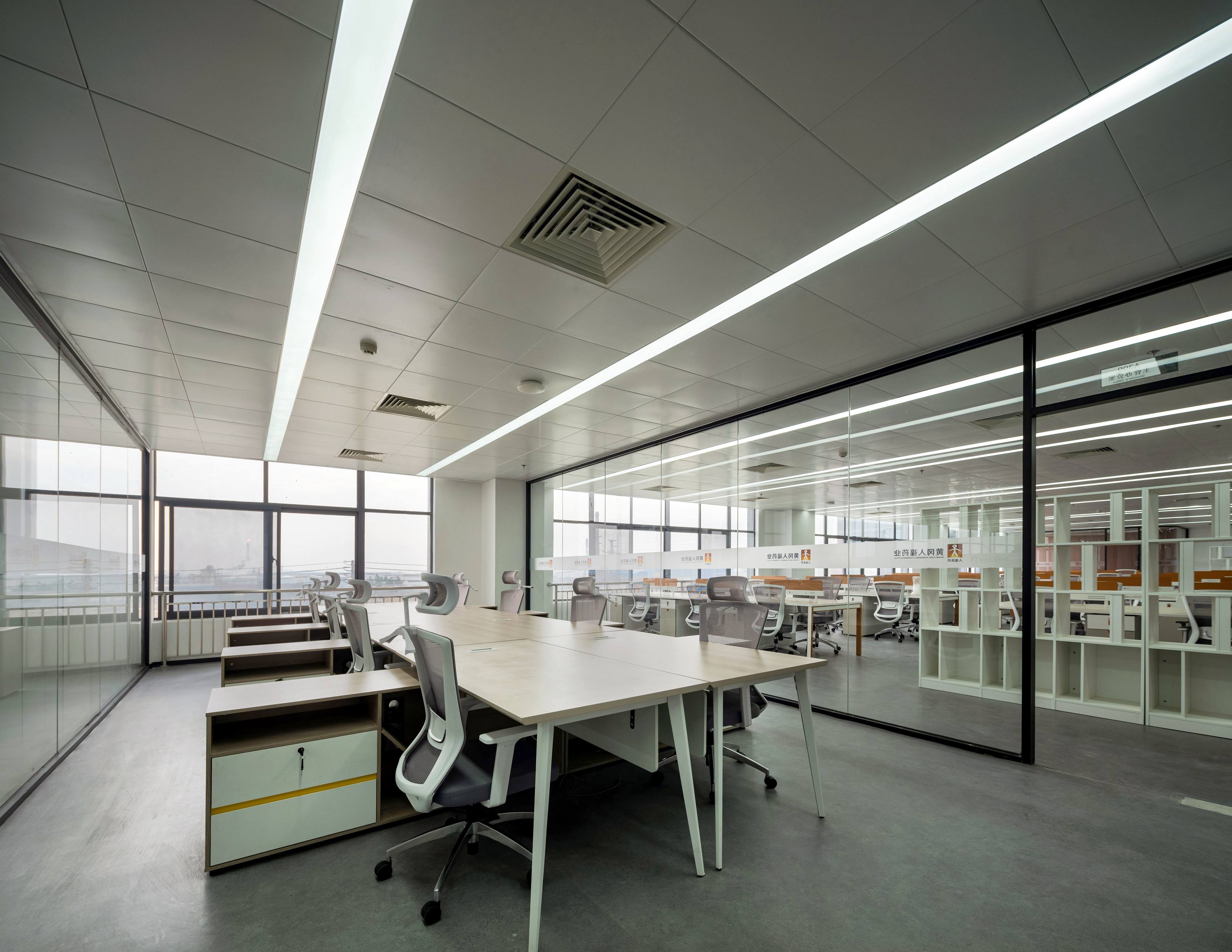 【完工案例】人福醫(yī)藥黃岡總部辦公室裝修完工！(圖4)