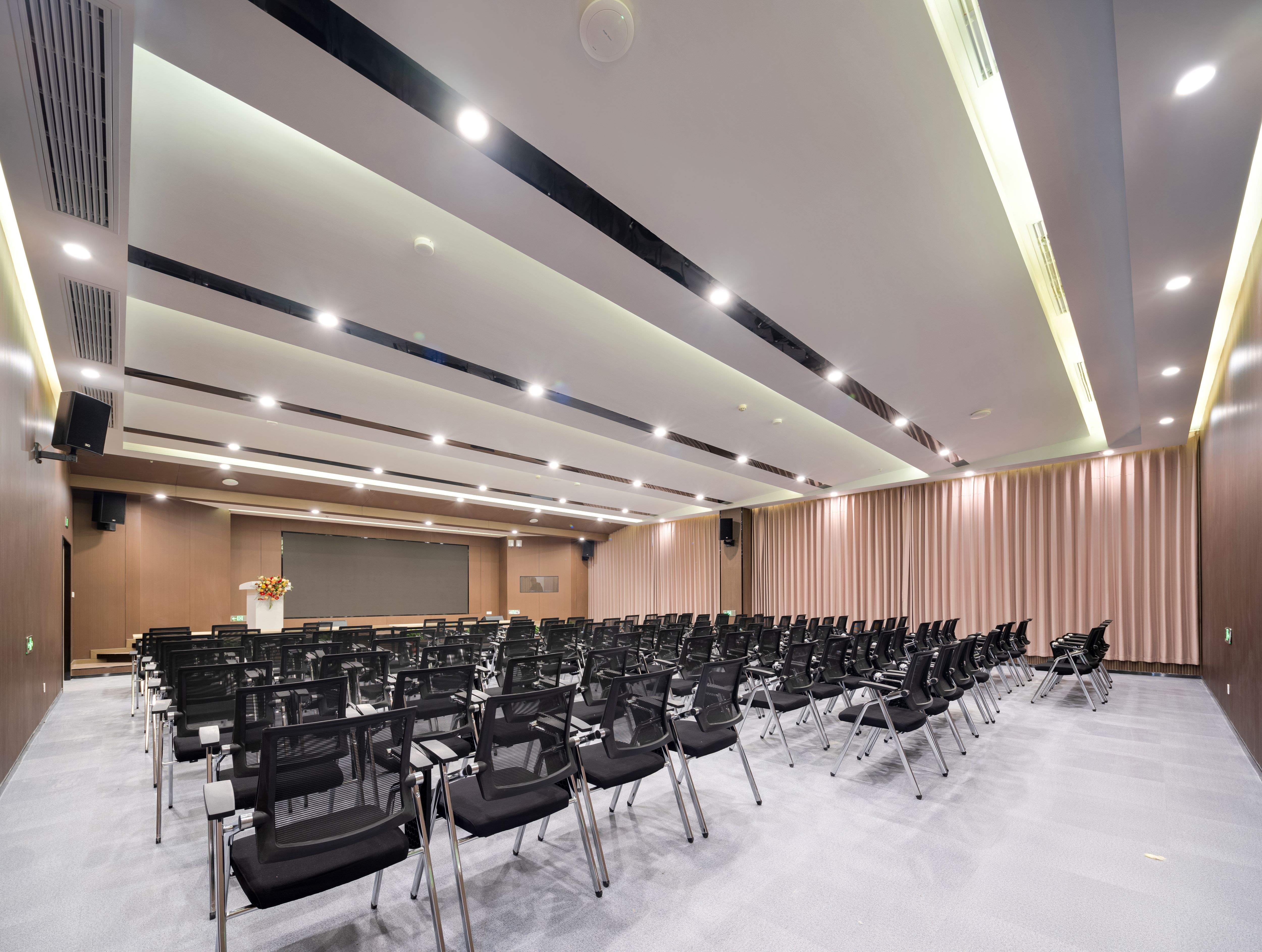 【完工案例】人福醫(yī)藥黃岡總部辦公室裝修完工！(圖8)